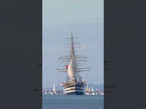 Video La Amerigo Vespucci arriva a Trieste. Dall8 al 12 ottobre 2026.