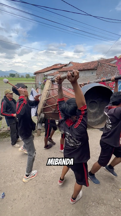 Bedug & goong terbang cuta muda