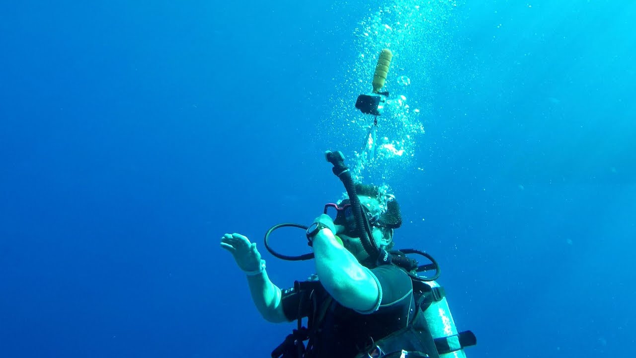 Almost Lost Underwater Camera ! Quick Emersion and Recovery Scuba