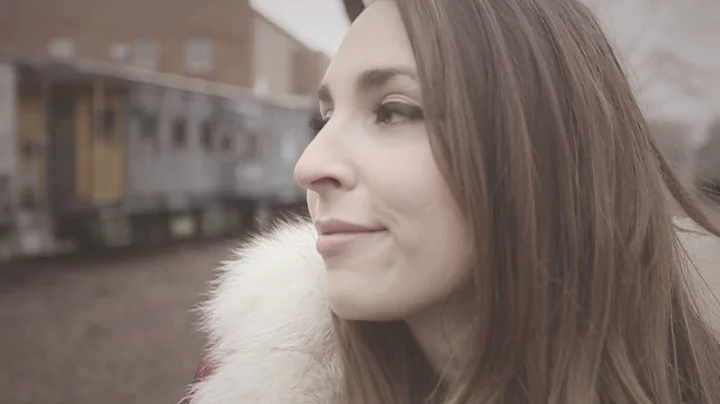 Angela Perley & The Howlin' Moons - "Athens" Music...