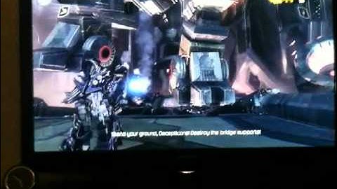 Transformers war for cybertron. Glitch