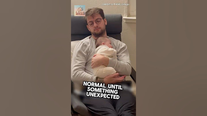 Adorable Little Girl Stays Wide Awake While Dad Falls Asleep Holding Her! 😅❤️ #shorts