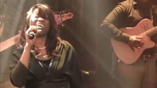 Sandra MBUYI - Nkosi [ Live] officiel chords