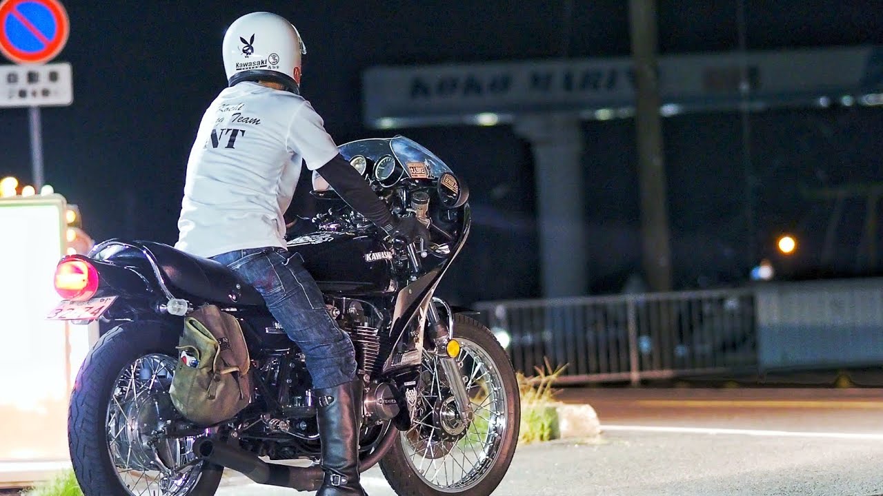 街道レーサー 夜の街道に響き渡るZ1のマフラー音❗ 空冷4発 Z750RS Z900 トーキョー鉄管 ヨシムラ 高知県は旧車天国‼️ 単車好きが集まってコーヒーナイトツーリング😁👍