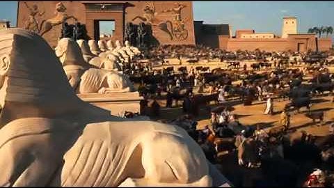 صوت يبكي الحجر اجمل قراءة القران الكريم خالد الجليل 2016