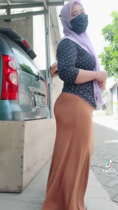 Tante Hijab Montok Meresahkan