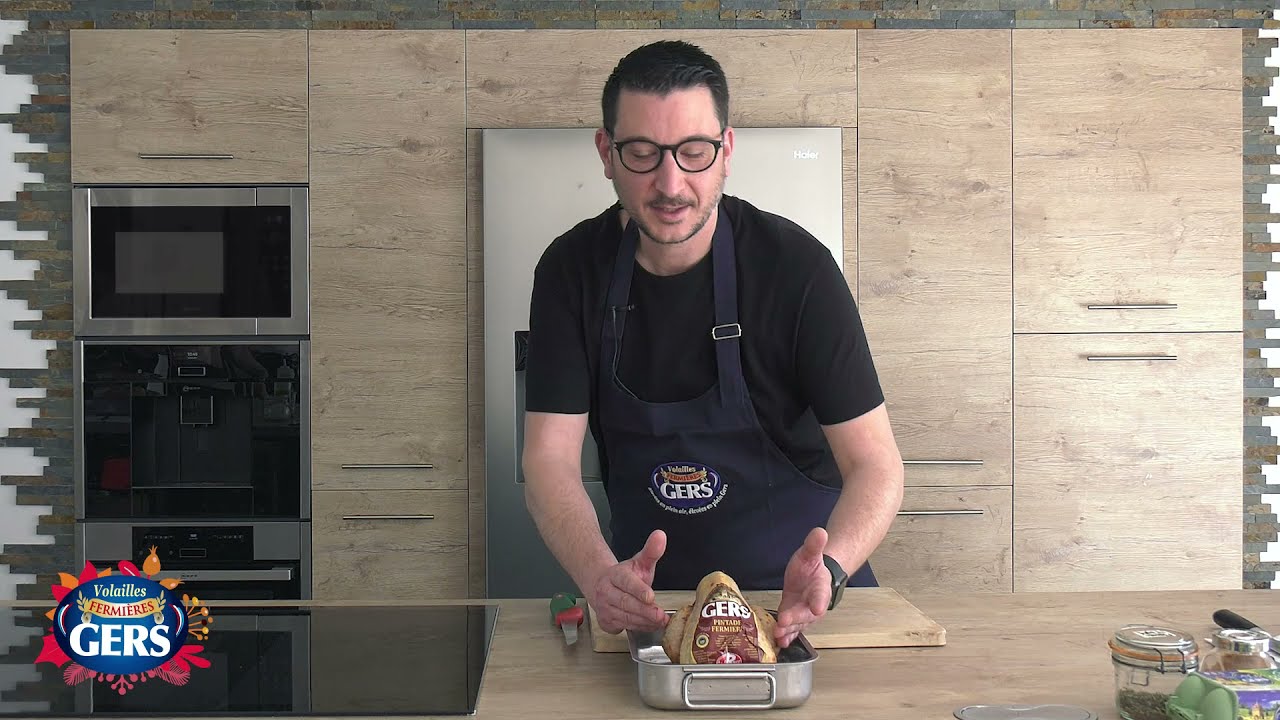 Poulet du Gers | Tournedos de pintade farcie, sauce aux morilles et escautons de polenta