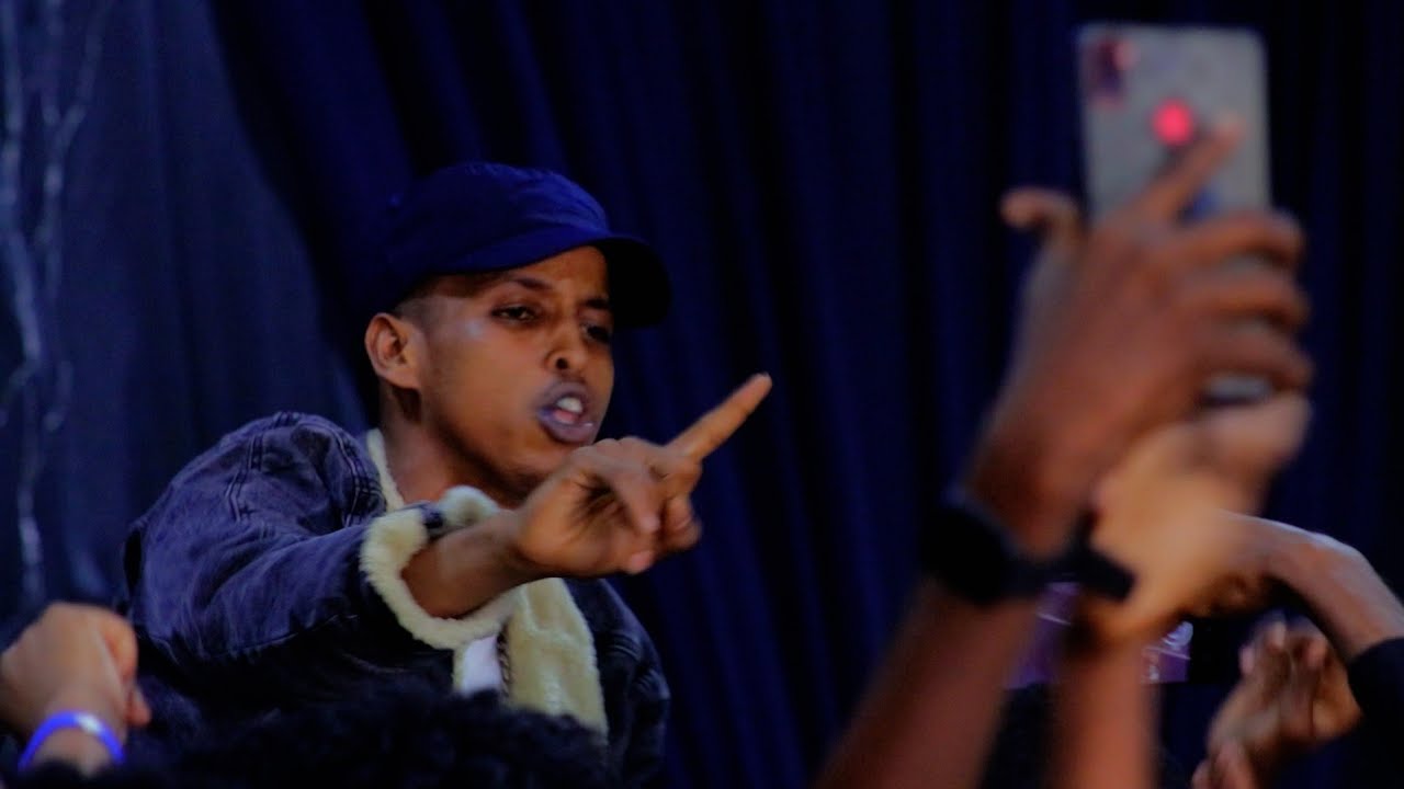 SHARMA BOY | SHOWGA QARNIGA IYO FANAANIINTA HARGEYSA | 20 JIR KA ADAG BIR | LIVE ON STAGE