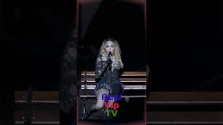 Столько зрителей собрались на концерте Мадонны в Бразилии #звезды #знаменитости