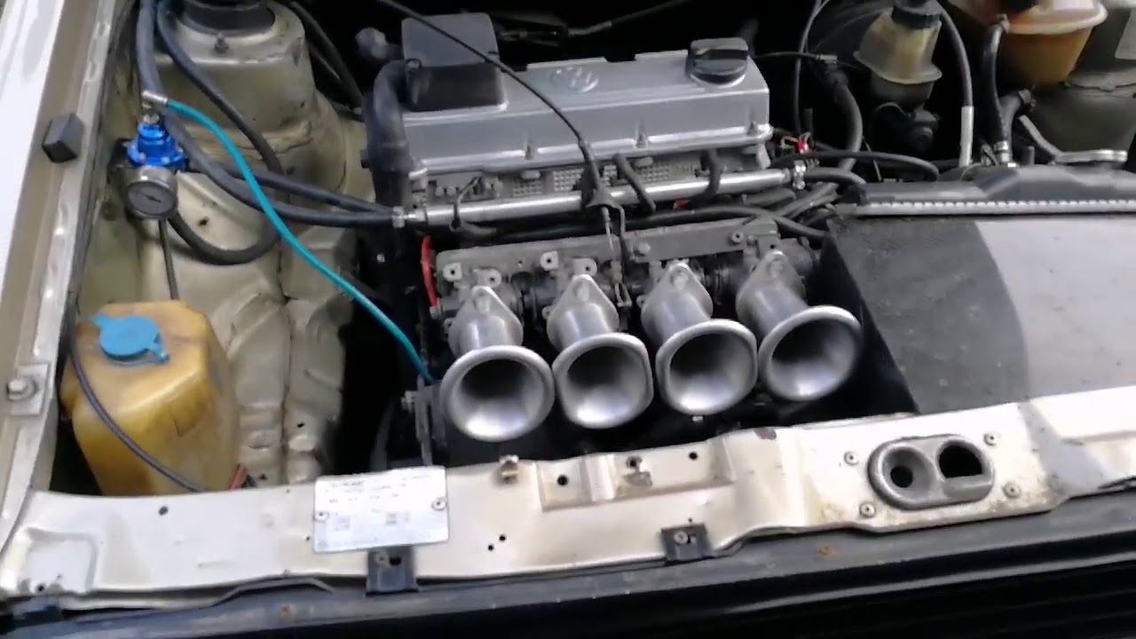 Vw mk1 golf 2l 8v with throttles in for a dicktator start up map - YouTube