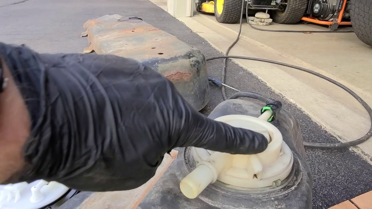 Wrangler JK Fuel Pump Replacement - YouTube