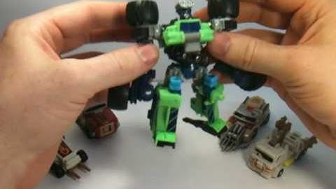 Kapow! Toys Presents : Powercore Combiners Mudslinger and the Destructicons transformation