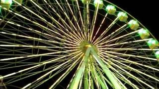 Noria atracción de feria "Fuerza centrípeta"