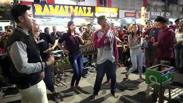 SAYANG 2 / PENGAMEN  ANGKLUNG  RAJAWALI MALIOBORO YOGYAKARTA