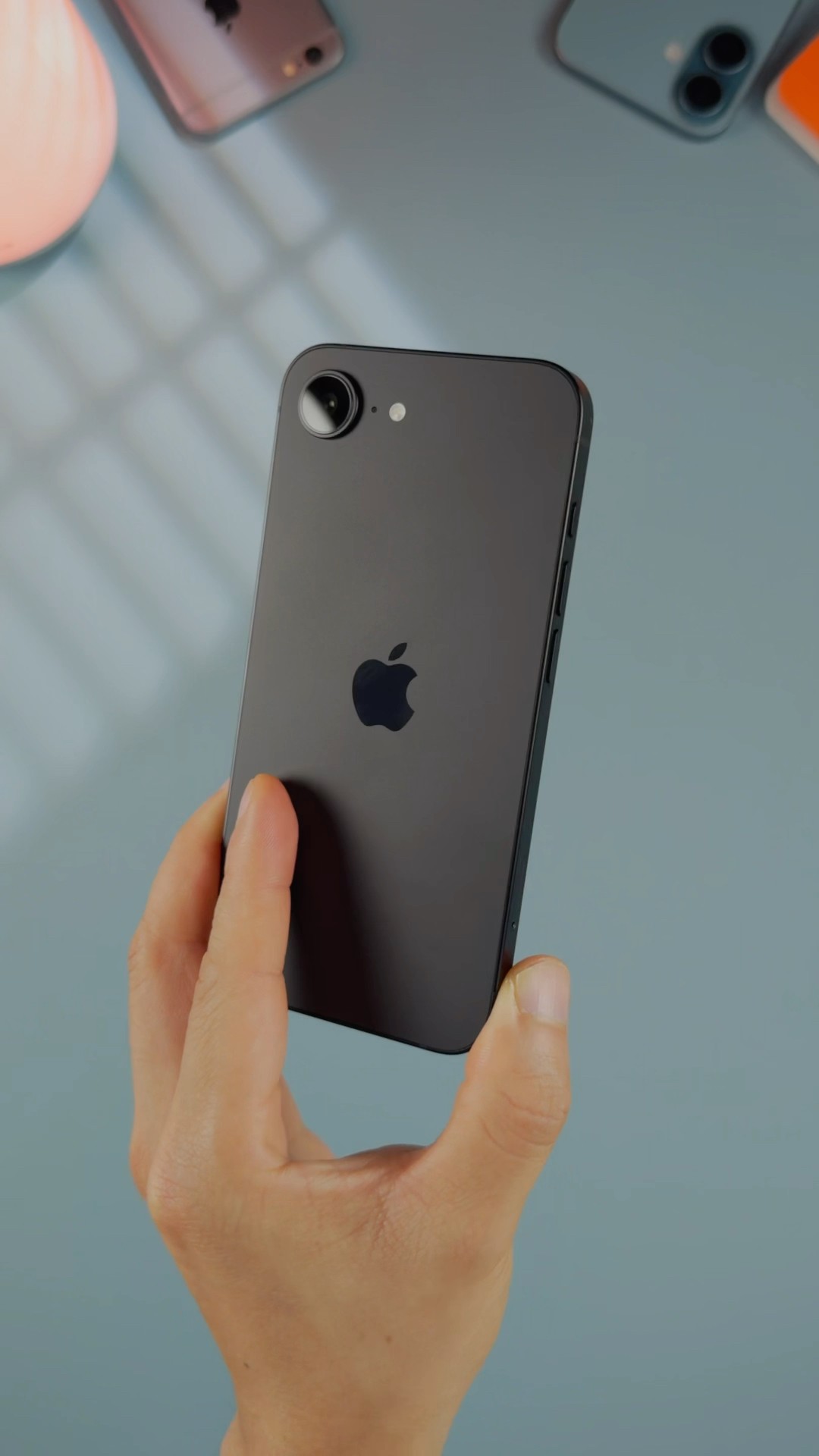 Unboxing the iPhone 16e in Matte Black 🖤 - YouTube