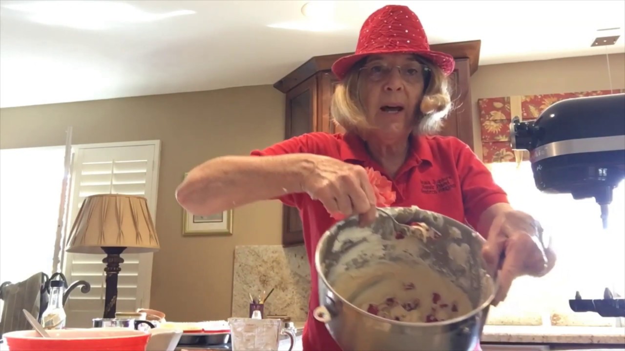 San Diego's Fluffiest Strawberry Cupcakes Recipe