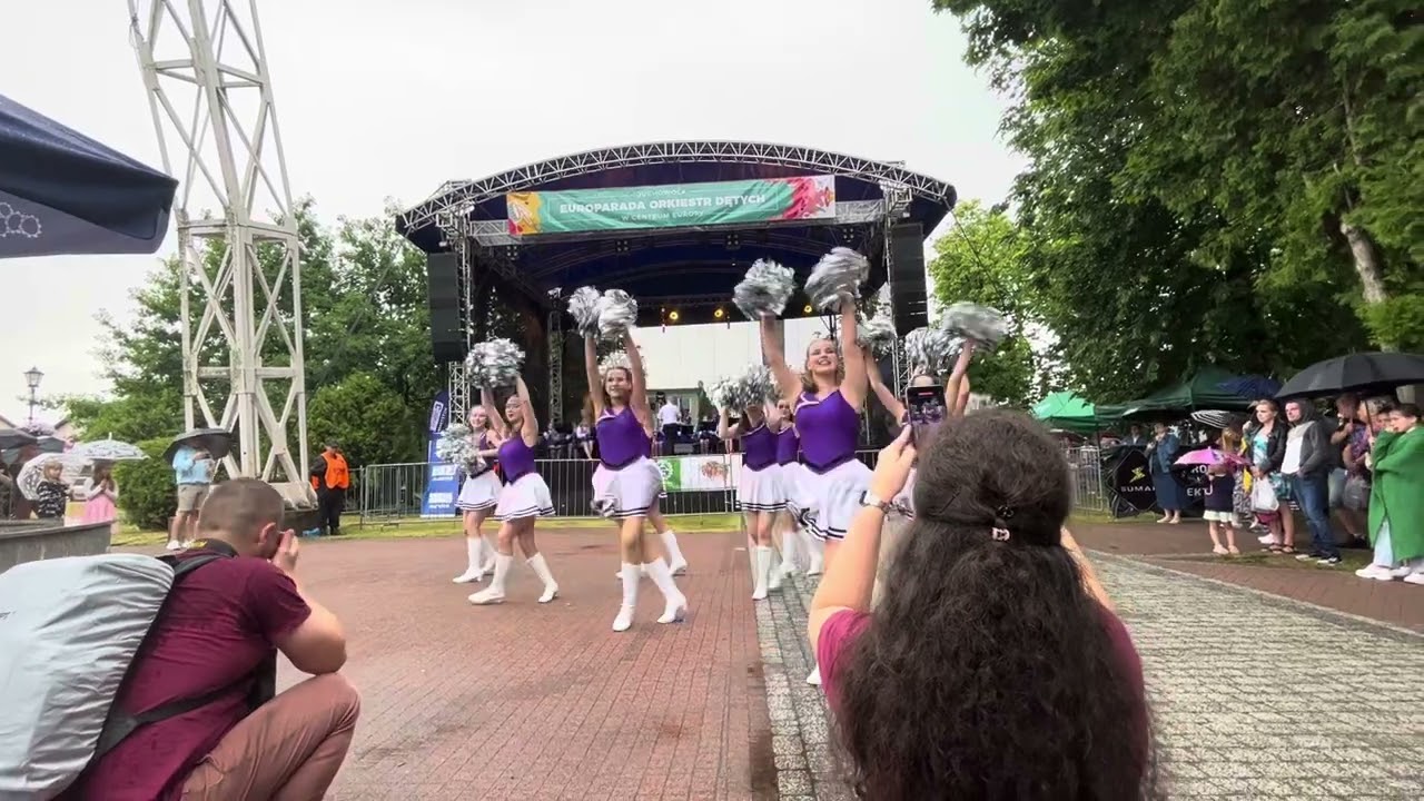 Mażoretki Foch | MOD ZS w Suchowoli | „Sofia” - Álvaro Soler | EUROPARADA 2023