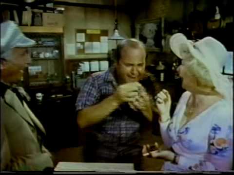 hot-stuff-(1979):-"it's-the-best-shit-you're-ever-going-to-smoke!"-dom-deluise-tokes-up!