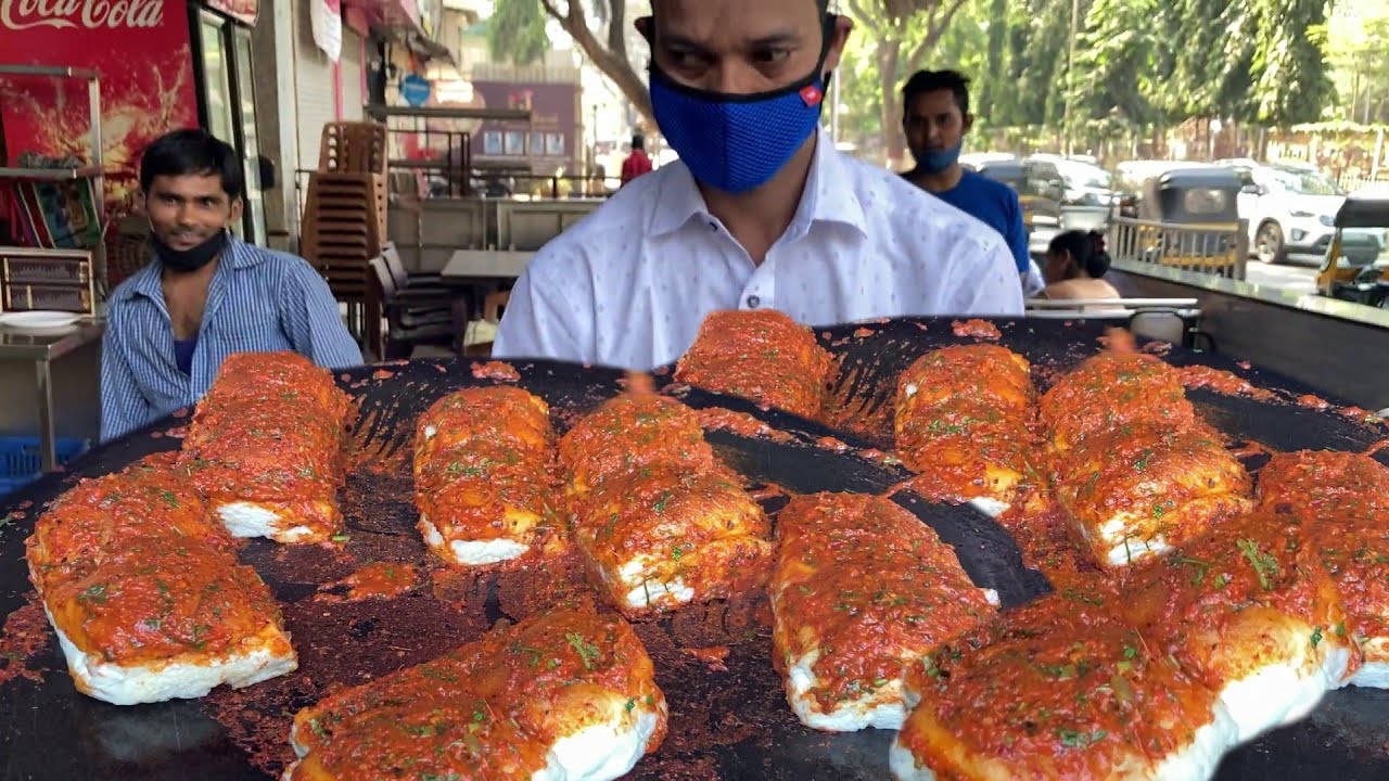 Mumbai People Enjoying Tasty Vada Pav | Price Start 50 rs Plate | Indian Street Food | Indian Food Loves You