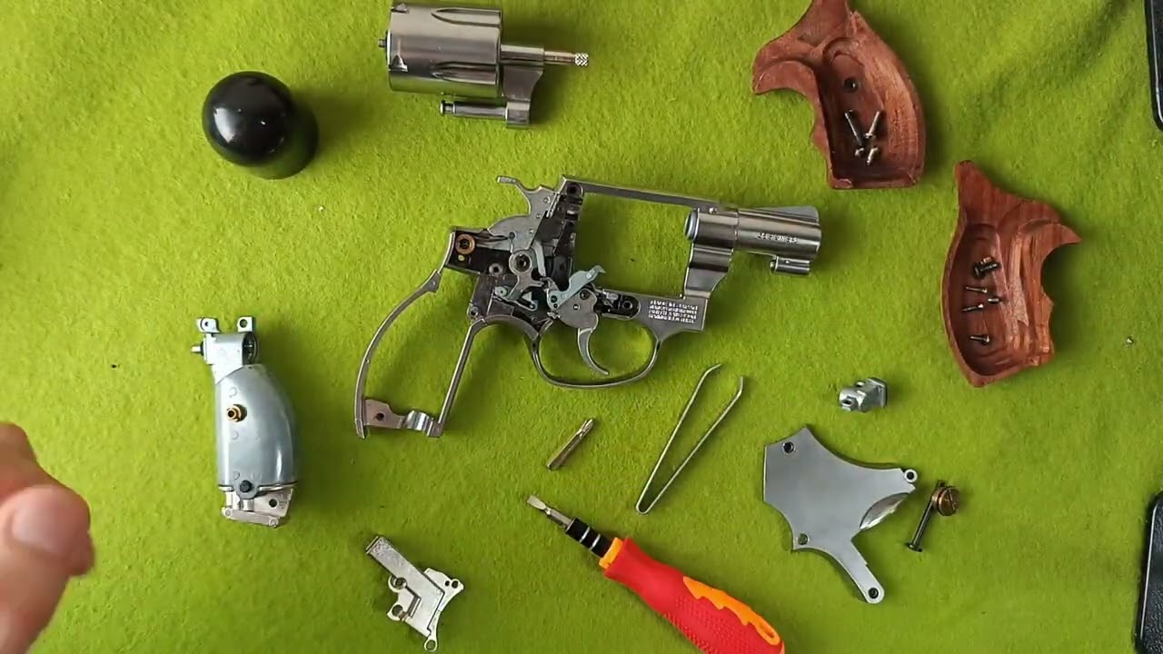 [ジャンク品・ガス漏れ]マルシン製 SAA ガスリボルバー マルシン S&W M60/36 ガス漏れ 分解修理 - YouTube