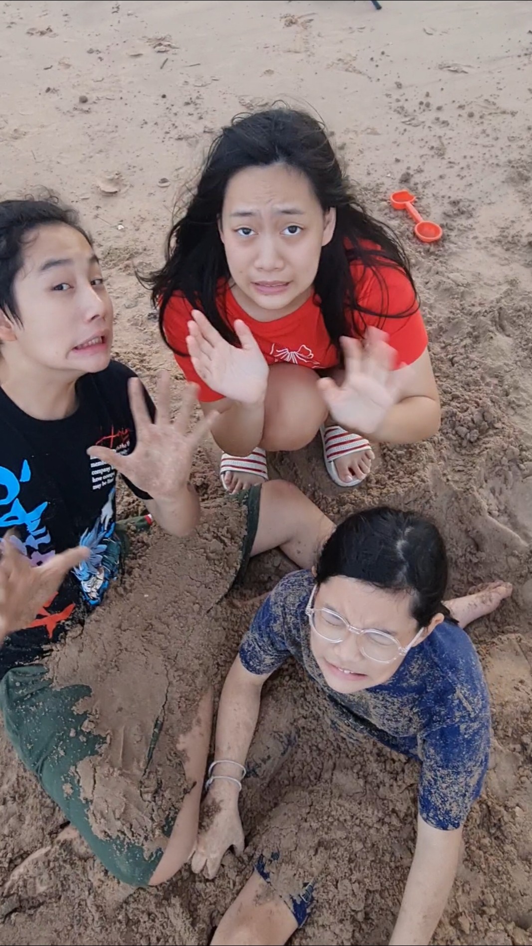 Unlucky Hero? and Lost Girl‼️At The Beach | JJaiPan #Shorts