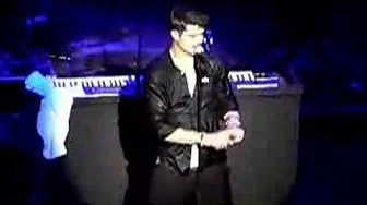 Teach u a lesson Robin Thicke live Teach u a lesson Robin Thicke live