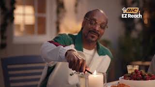 BIC® EZ Reach™ “Pass It” with Snoop Dogg and Martha Stewart