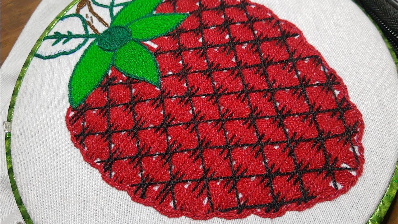 Bordado Fantasía Fresa (Muy Fácil)