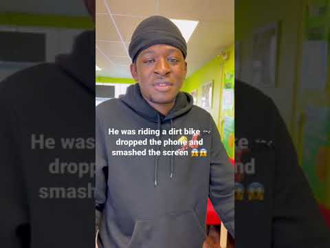 Did he just leave the store without paying ?💰😳😳 #shorts #apple #iphone13 #ios #samsung #android