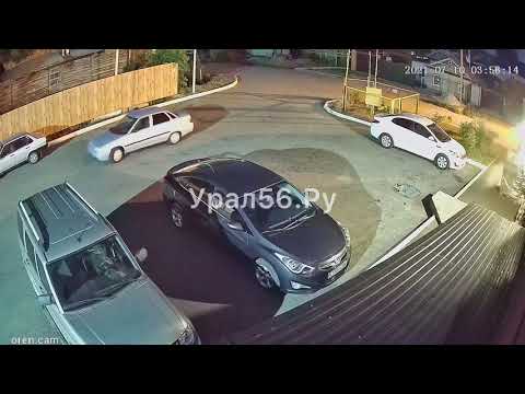 Преступник похищающий автомобили Преступник похищающий автомобили