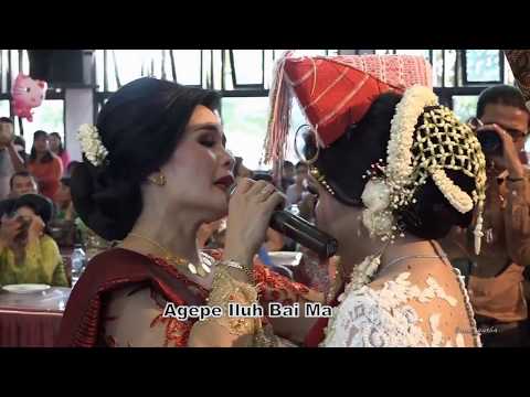 TERHARU ORANG TUA MEMPELAI WANITA NYANYI DI PERNIKAHAN PUTRINYA - UPACARA ADAT PERNIKAHAN SIMALUNGUN