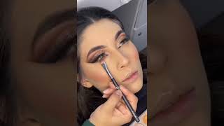 can't stop watching this makeup 💄#bridelmakup #makeuptips#lipstick #makeup