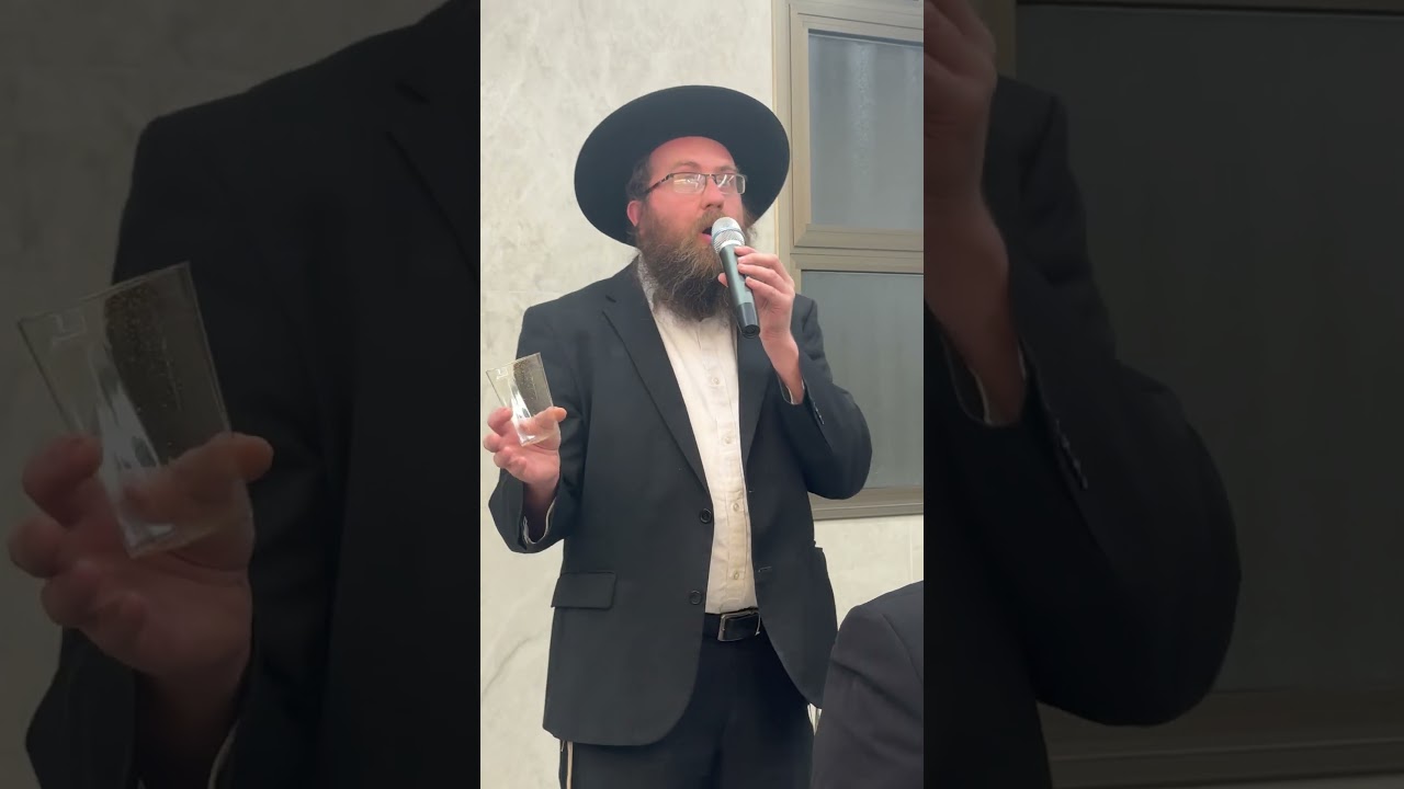 קחו 5 דקות ותהנו מיצירת מופת גאונית של חבר מוכשר ששימח חתן וכלה בשבע ברכות של אחיין שלי.