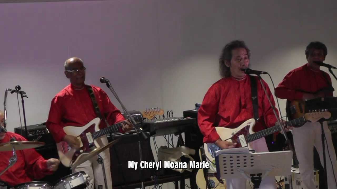 Memories Recallin' The JavaGuitars - YouTube