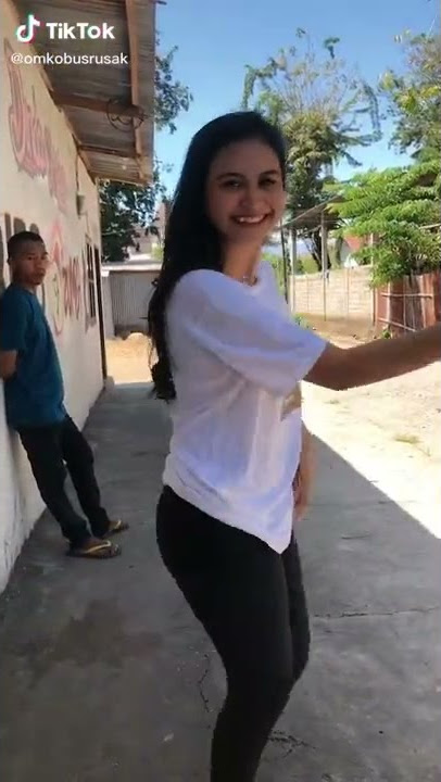 di chek ya gays ,Chenell om kobus ,Ngakak sembarang ☺️