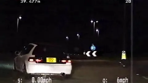 UK, Police Chase 3 Honda Civics racing