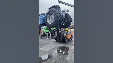 Tractor unloading #shortvideo #shorts #short #automobile