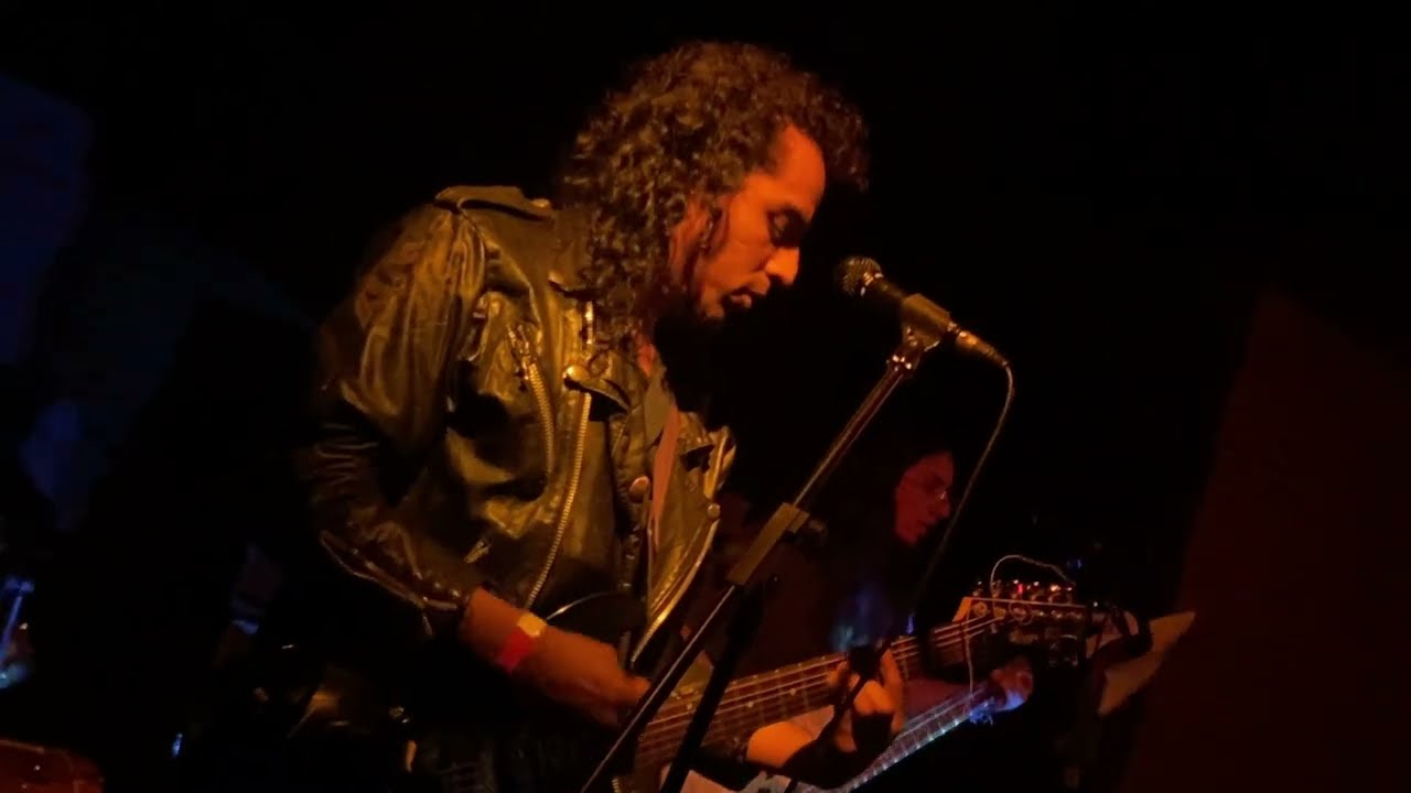 Desmanes - Si la guerra + Tourette Social (Ao vivo no Apollo Esmoriz)