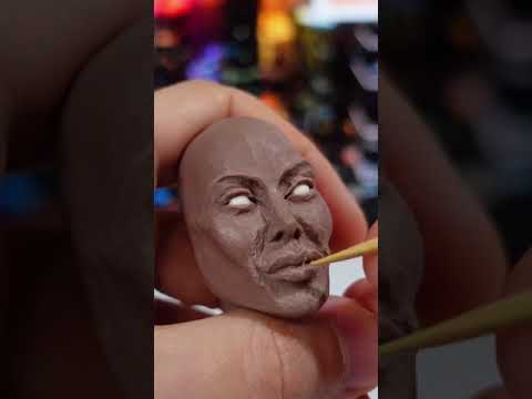 Video: Ako urobiť pery a lícne kosti ako Angelina Jolie bez plastiky?