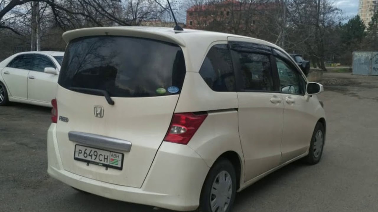 Брызговики honda freed spike
