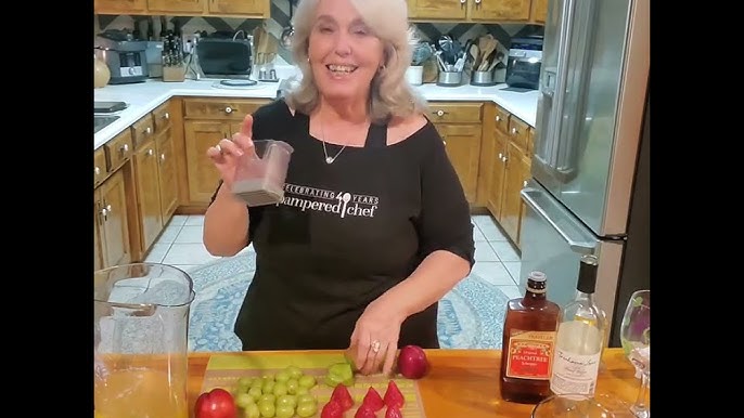 Cup Slicer, 2023 New Cup Slicer Pampered Chef, Cup Slicer Fruit, Quickly  Making Soft Fruits and Vegetables Slicer Cup Strawberry Slicer Kitchen  Gadget : : Home & Kitchen