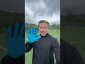 Du brauchst mehr Grip? 🧲🧤 #gripmode #torwart #fussball