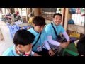 Sinh viên Hàn Quốc hút thuốc lào Việt Nam