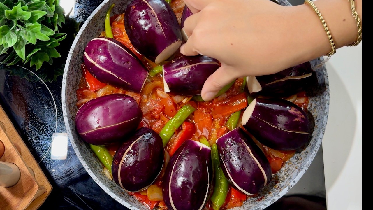 ETLİ LEZZETİNDE ❗️ZAHMETSİZ SUSUZ ETSİZ PATLICAN YEMEĞİ 🍆😍 Kolay Yemek Tarifleri- Çiçekintarifleri