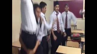 Harlem Shake in a School of Dubai, UAE