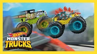 ¡TORNEO DE ACANTILADO VOLCÁNICO DE MONSTER TRUCKS! | Monster Trucks | Hot Wheels Español