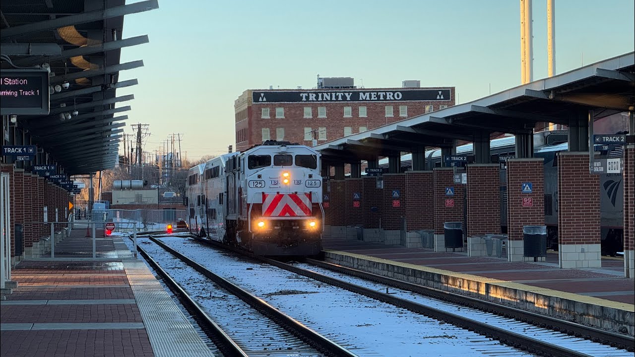 Trains in DFW During a “Snow Day” 1/10/25