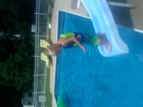 Diving 3 year old