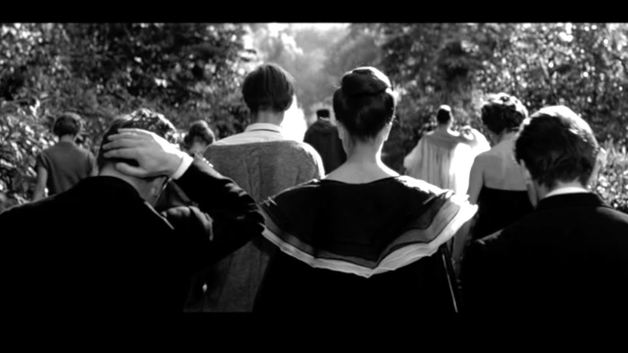 La Dolce Vita (1960) by Federico Fellini, Clip: Dawn walk to oblivion ...