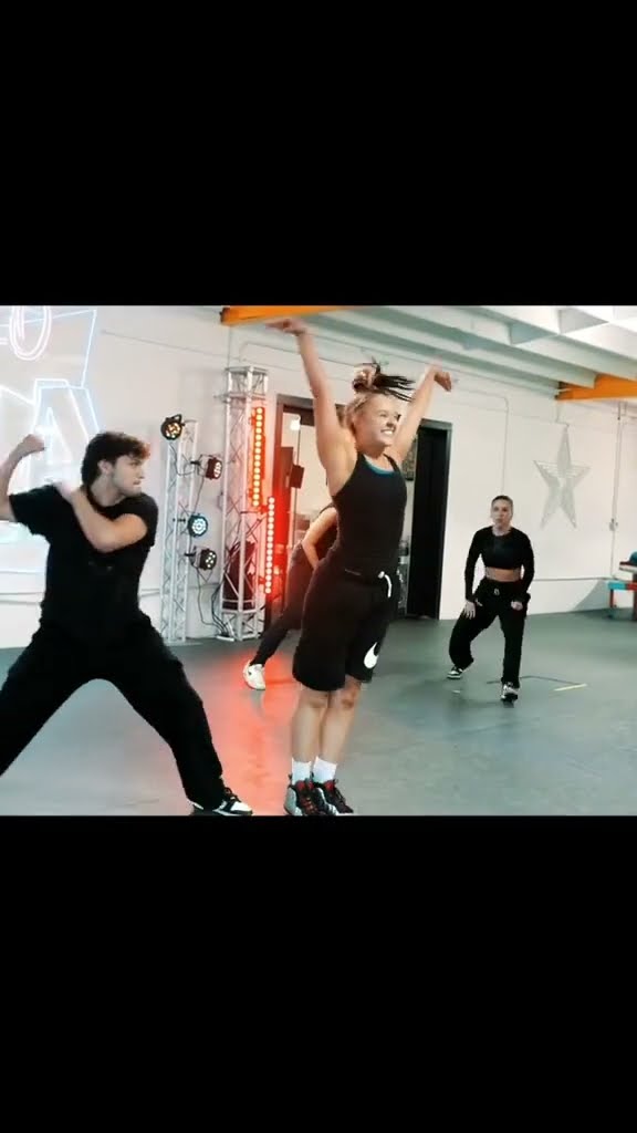 ✰new year, new music video✰ CHOOSE UR FIGHTER (Official Video) out now.  →  This music video was BY